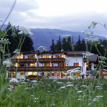 Familienhotel Moos-alm 4*